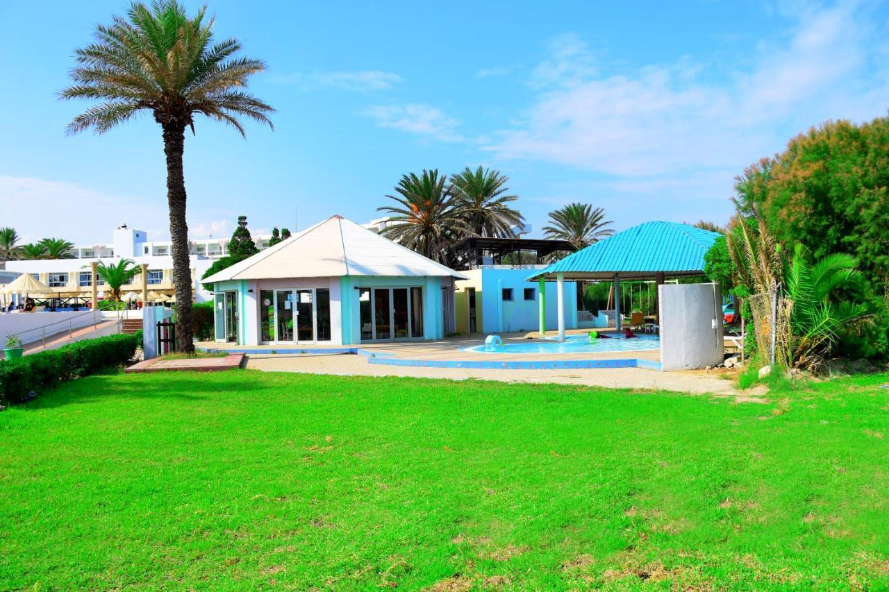 Royal Lido Resort & Spa เนเบิล ภายนอก รูปภาพ