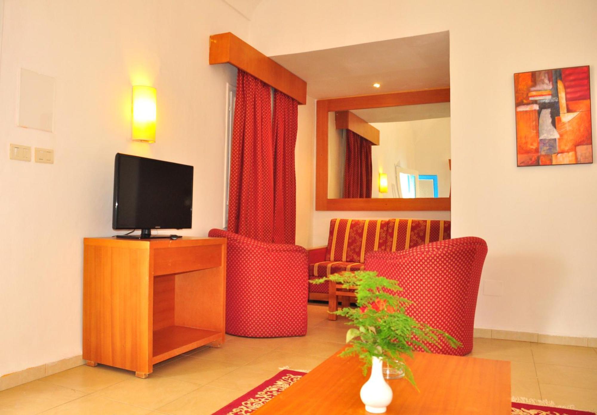 Royal Lido Resort & Spa เนเบิล ภายนอก รูปภาพ