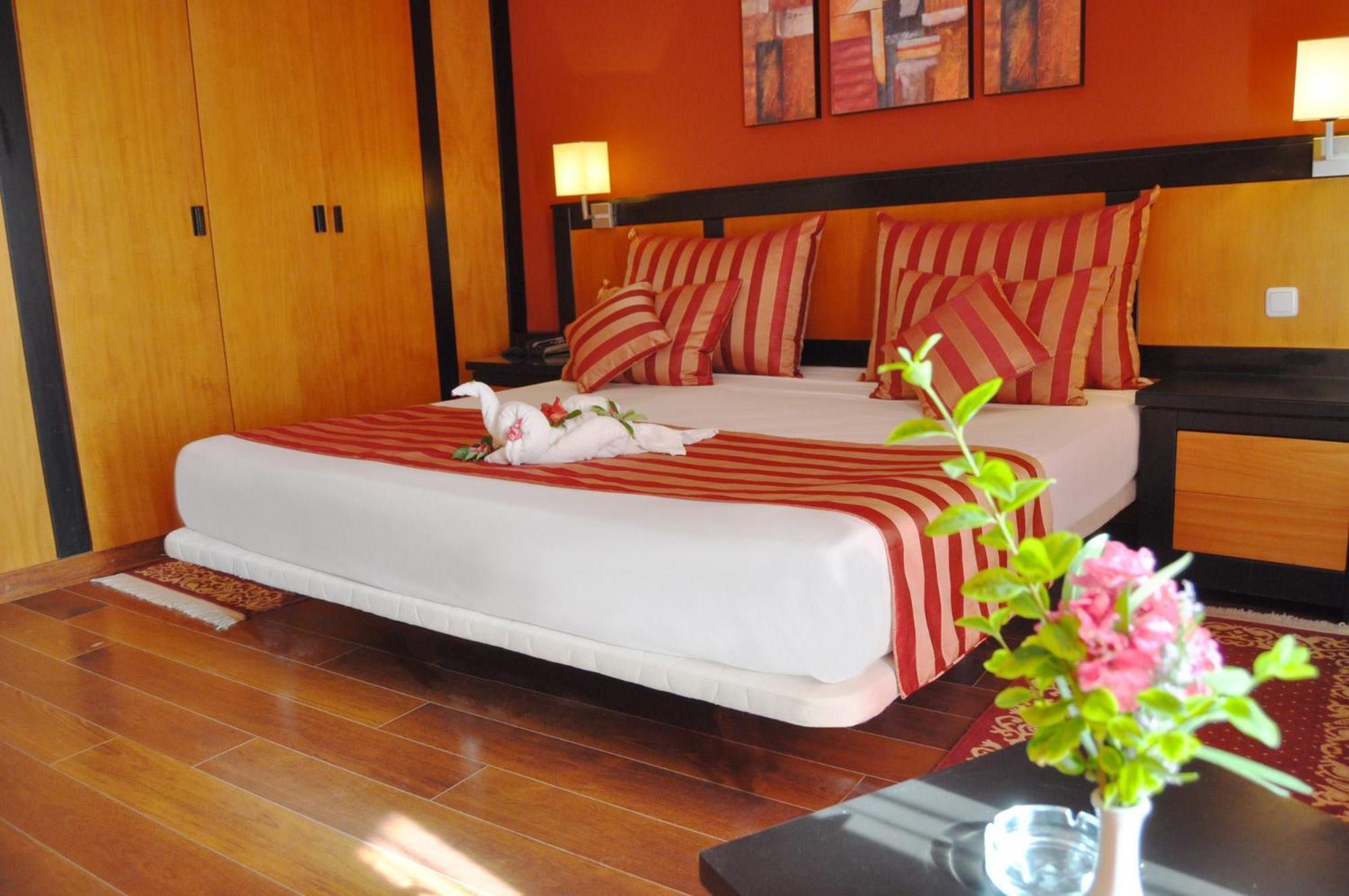 Royal Lido Resort & Spa เนเบิล ภายนอก รูปภาพ